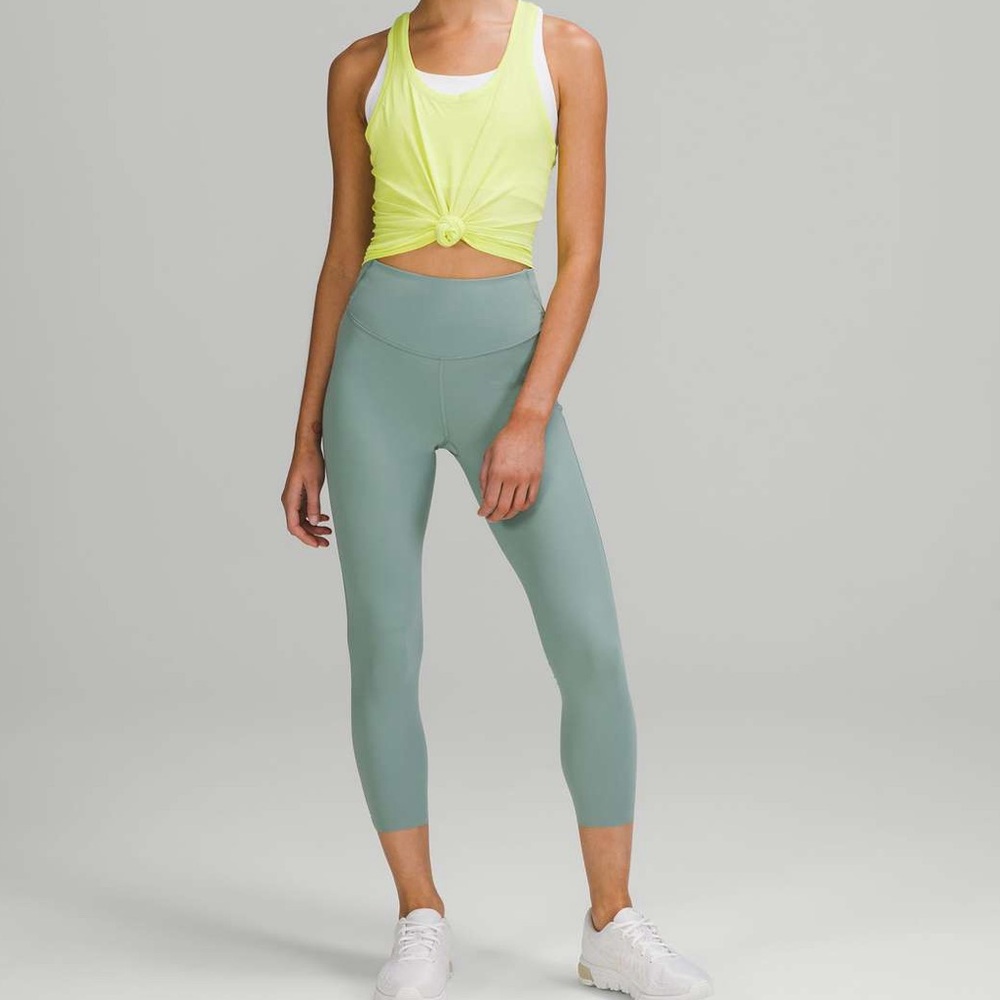 Lululemon - Base Pace High-Rise Crop 23"